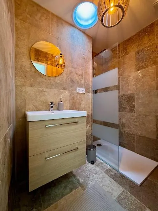 Appartement Lumineux Avec Terrasses Le Luc